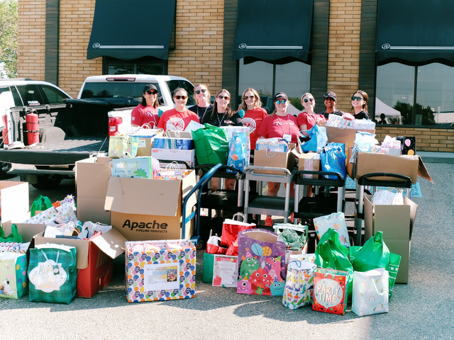 United Way's Heartland Challenge volunteers supported the Strathcona Food Bank in 2024.